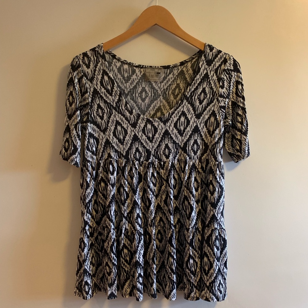 LA Hearts Flowy Top. Large. PacSun.